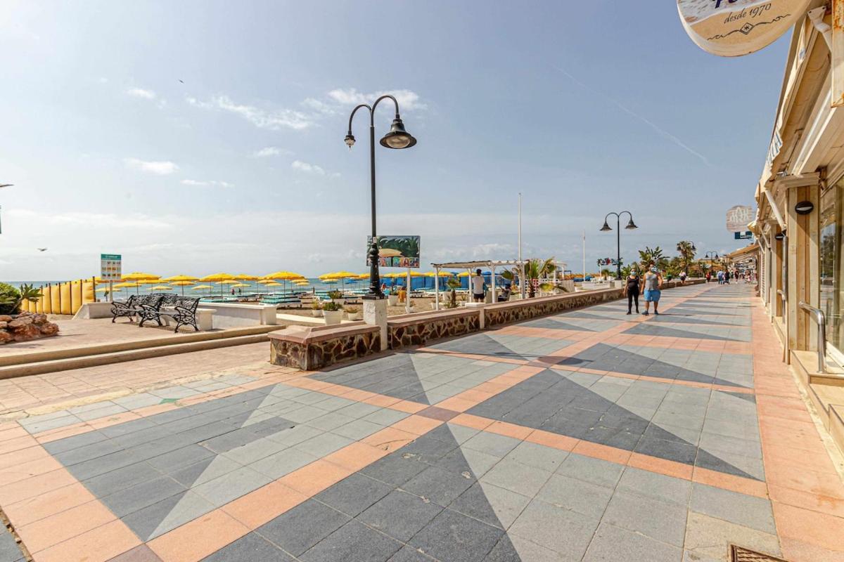 Apartment 797 Rentals- Duplex 7 En La Carihuela A 1 Min De La Playa Torremolinos